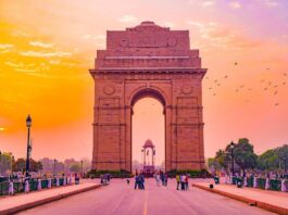 Top 10 tourist place in india